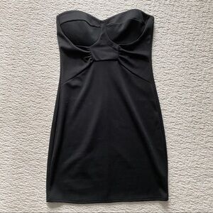 NWOT - 2B Bebe Strapless Black Dress